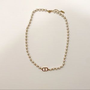 Beautiful Gold Pearl Choker Necklace Brand New